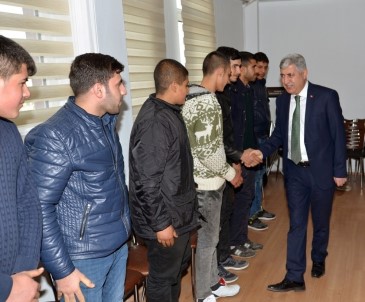 Başkan Polat Öğrencilerle Tecrübelerini Paylaştı