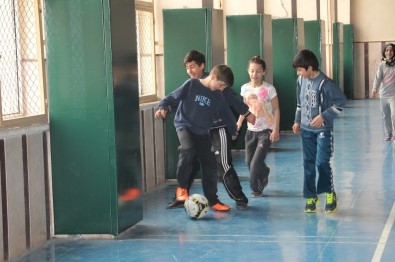 Bozüyük Belediyesinden Çocuklara Güvenli Spor Alanları