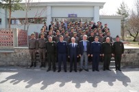 HÜSEYIN SEVIM - Vali Kamçı İl Jandarma Komutanlığını Ziyaret Etti