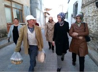 ALİ AYDINLIOĞLU - AK Partili Kadın Milletvekilinden Vatandaşı Şaşırtan Teklif Açıklaması