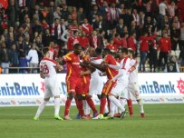 SALİH DURSUN - Gergin Maçta Kazanan Antalya!