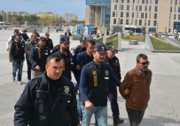 HDP'li Başkanın Oğlu, Vatandaşların Hesaplarını Boşaltmış