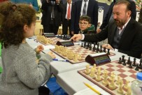 GEOMETRI - İzmit Belediyesi Çocuklara Satranç Öğretiyor