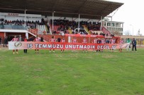 PLAY OFF - Amatör maçta 'evet' pankartı