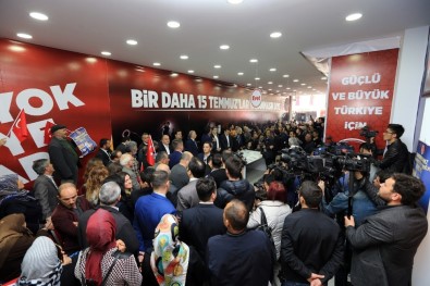 Denizli'de Referandum Bilgilendirme Merkezine Yoğun İlgi