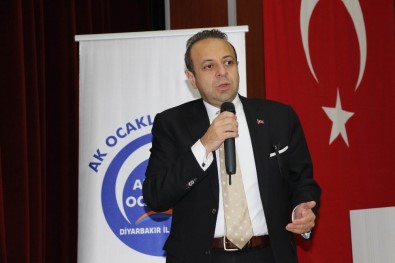 Eski AB Bakanı Bağış, Diyarbakır'da 'Yeni Anayasa Ve Cumhurbaşkanlığı Sistemi' Paneline Katıldı