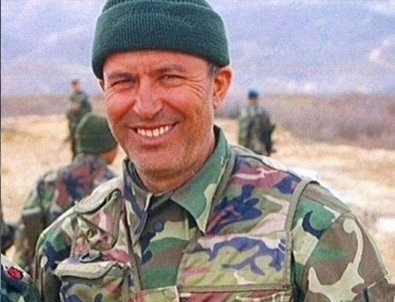 Hulusi Akar'ın fotoğrafı sosyal medyanın gündeminde