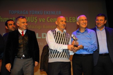 Kartal'daki 'Toprağa Türkü Ekenler Konseri'ne Yoğun İlgi
