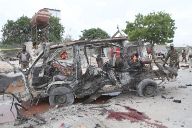 Somali Çifte Saldırıyla Sarsıldı