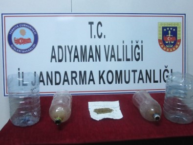 Uyuşturucu Kullanan Kişiler Jandarma Tarafından Yakalandı