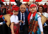 SMYRNA - Bayraklı'da 23 Nisan'a Özel Derya Uluğ Konseri