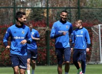 CAN BARTU - Fenerbahçe'de Derbi Hazırlıkları Sürüyor