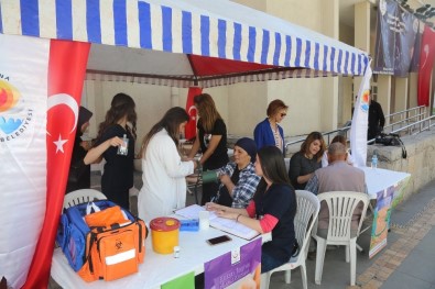 Kanser Haftası Nedeniyle Adanalılar'a Sağlık Hizmeti