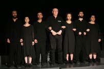 ATAOL BEHRAMOĞLU - 'Tutuklu Şiirler' Adlı Oyunun Prömiyeri Gerçekleştirildi