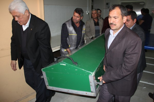 Gölden genç bir kızın cesedi çıkartıldı