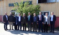 KAÇAK YAPILAŞMA - Başkan Karaosmanoğlu, Güç Plastik Fabrikasını Ziyaret Etti