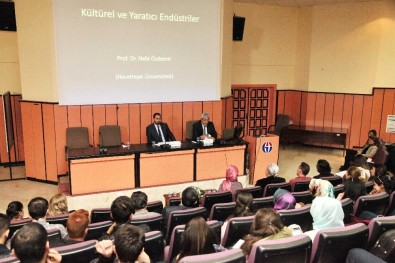 GAÜN'de 'Kültür Endüstrileri Ve Geleneksel Müzik' Paneli