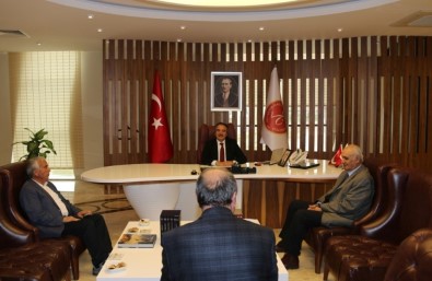 Hacıbektaş Belediye Başkanı Selmanpakoğlu, Rektör Bağlı'yı Ziyaret Etti