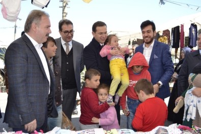 AK Parti Trabzon Milletvekilleri Balta Ve Cora Referandum Çalışmalarını Sürdürüyor