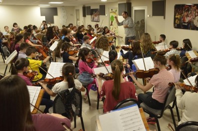 Çocuk Senfoni Orkestrası Yeni Konserine Hazırlanıyor