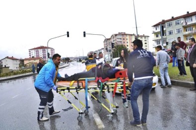Çorum'da Zincirleme Trafik Kazası Açıklaması 4 Yaralı