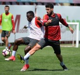 SERDAR AZİZ - Galatasaray'da Derbi Hazırlıkları Sürüyor