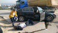 HAFRİYAT KAMYONU - İznik'te Kaza Açıklaması 2 Yaralı