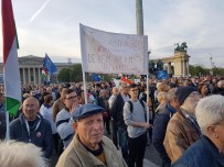 Macaristan'da Hükümet Karşıtı Gösteri