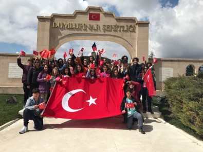 Minikler Ankara'da Tarihi Alanları Gezdi, Anıtkabir'i Ziyaret Etti
