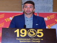 FERNANDO MUSLERA - Muslera, Galatasaray'da yılın sporcusu seçildi