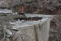 AŞIRI YAĞIŞ - Adıyaman'da Sel Felaketi Açıklaması Köprüler Yerinden Söküldü