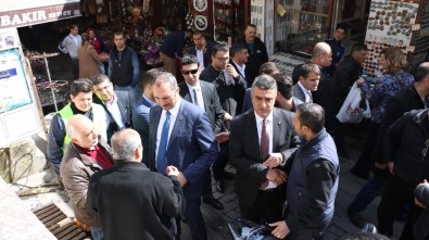 AK Parti Genel Sekreteri Gül'den Bakırcılar Esnafına Ziyaret