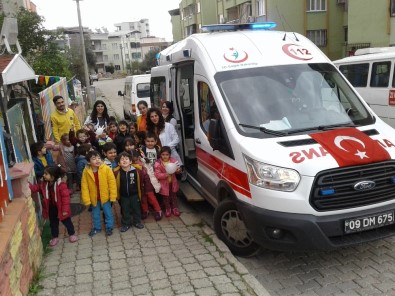 Anaokulu Öğrencilerine Ambulans Tanıtıldı