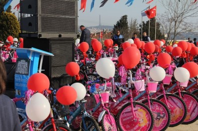 Beşiktaş Belediyesi, Sosyal Sorumluluk Projesi Kapsamında 550 Bisiklet Dağıttı