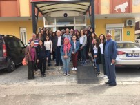 NENE HATUN - Öğrenciler'den Huzurevi Ziyareti