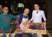 MUSTAFA TÜRKMEN - Özel Eğitim Öğrencileri Seramik Ve Ebru Sanatı İle Tanıştı