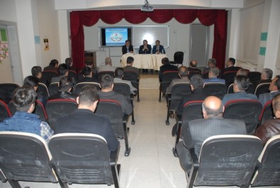 Tuşba'da Ortaokul Müdürleriyle İstişare Toplantı