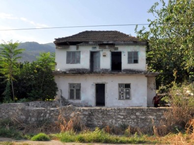 Nazilli Belediyesi 80 Yıllık Virane Köy Konağını Yeniden İnşa Etti