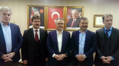 Bakan Ağbal'dan Türkiye Rekoru Kıran Hemşehrilerine Teşekkür
