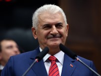 BALKON KONUŞMASI - Başbakan'ın Balkon Konuşması Yapması Bekleniyor