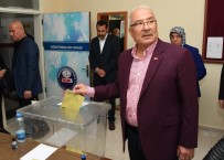 KAN GÖLÜ - Belediye Başkanları Oyunu Kullandı