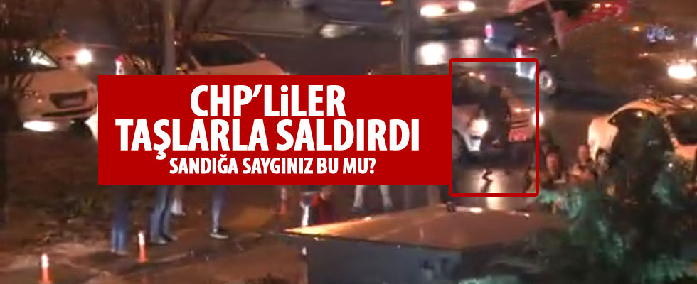 CHP önünde AK Parti konvoyuna taşlı saldırı