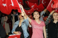 MUSTAFA ESEN - İstanbul'da 'Evet' Coşkusu