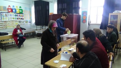 Kilis'te Vatandaşlar Oy Kullandı