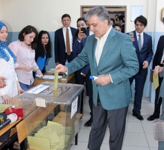 Oy Kullandığı Sandıktan 'Evet' Çıktı