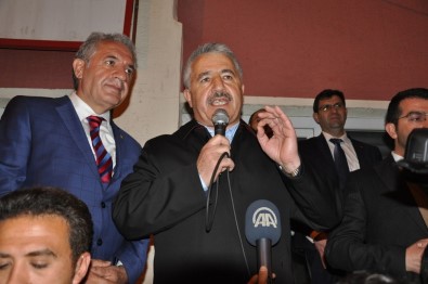 Ulaştırma Bakanı Arslan, Karslılara Teşekkür Etti
