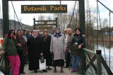 Yaşlı Merkezi'nden Botanik Park'a Gezi