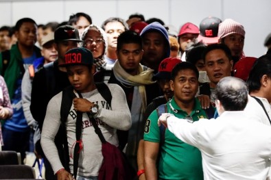 Duterte, Suudi Arabistan'daki 138 Filipinli İşçiyi Kurtardı