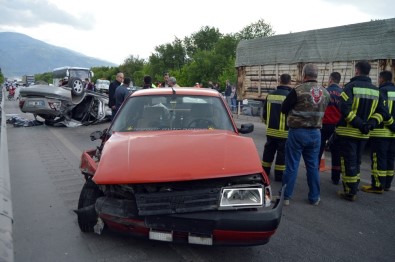 Manisa'da Trafik Kazası Açıklaması 1 Ölü, 5 Yaralı