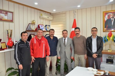 Badminton Federasyonundan İl Müdürü Yıldız'a Ziyaret